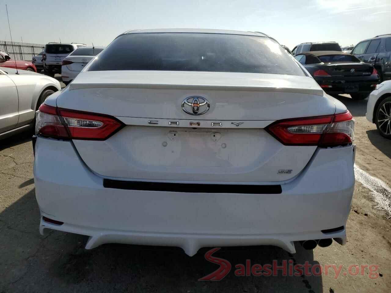 4T1B11HK4JU655527 2018 TOYOTA CAMRY