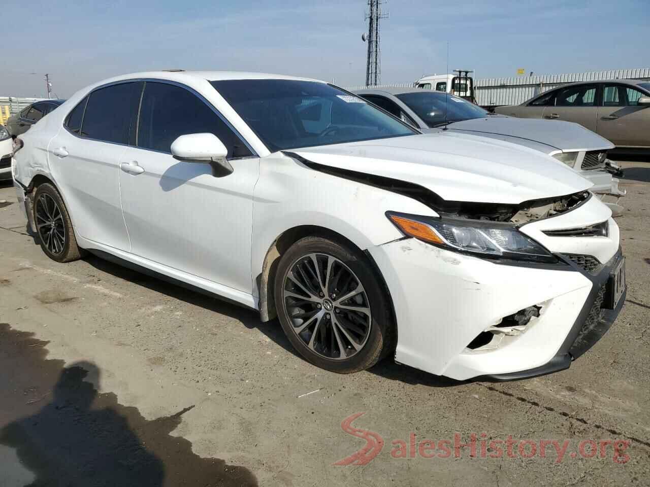 4T1B11HK4JU655527 2018 TOYOTA CAMRY