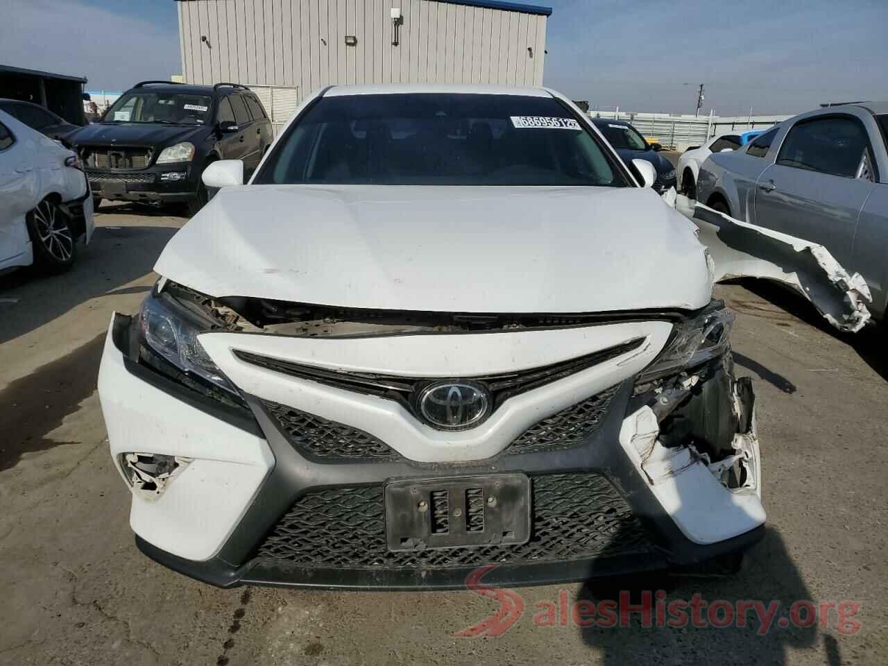 4T1B11HK4JU655527 2018 TOYOTA CAMRY