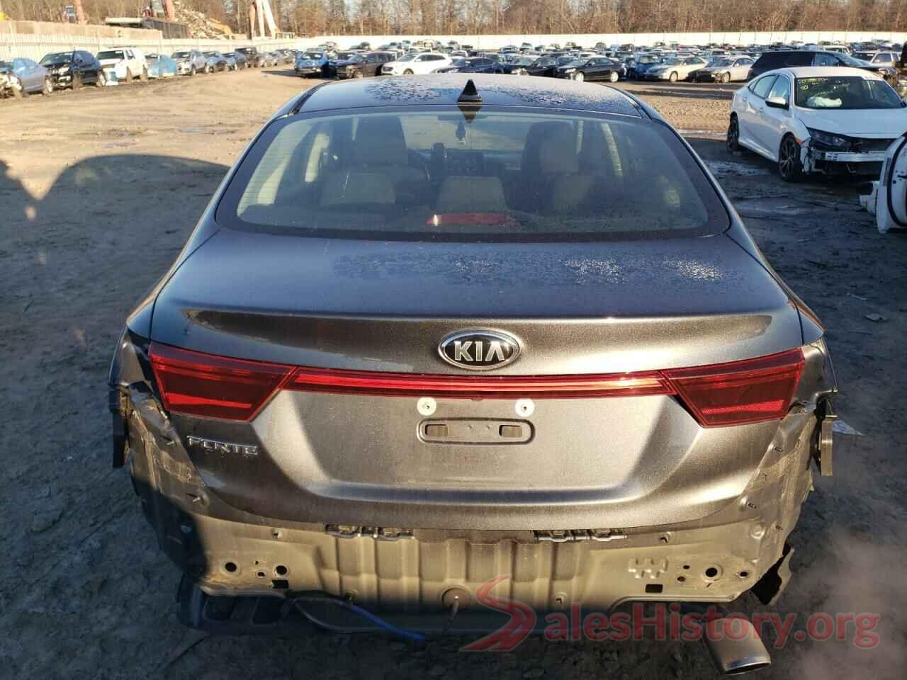 3KPF24AD8KE031830 2019 KIA FORTE