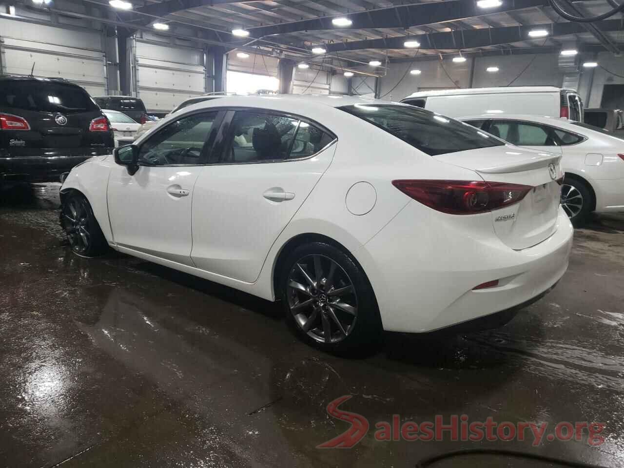 3MZBN1W36JM160042 2018 MAZDA 3