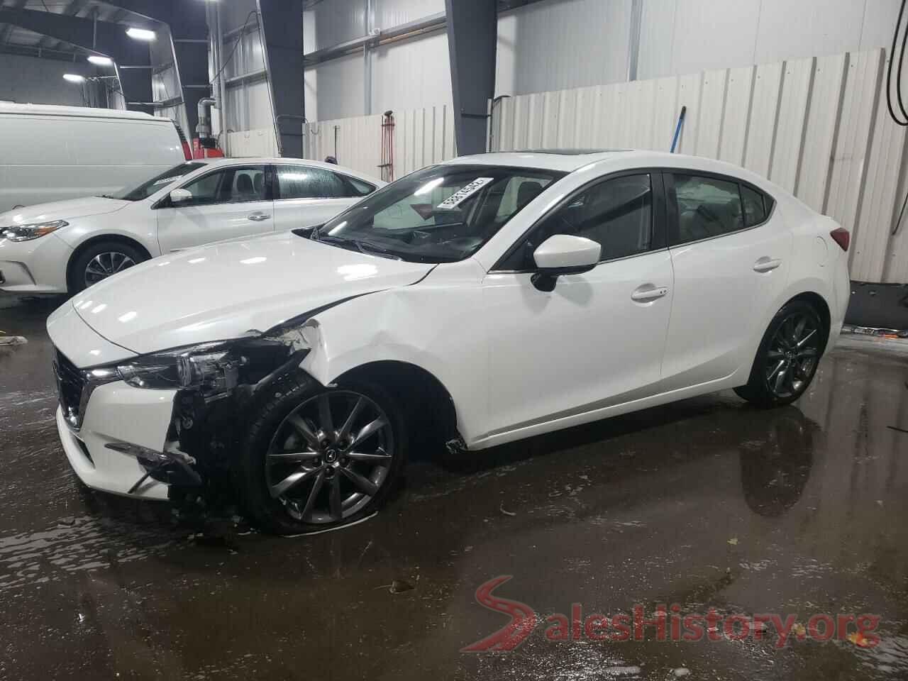 3MZBN1W36JM160042 2018 MAZDA 3