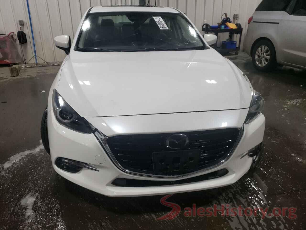 3MZBN1W36JM160042 2018 MAZDA 3