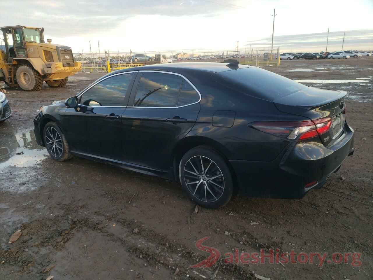 4T1G11AK0NU640352 2022 TOYOTA CAMRY