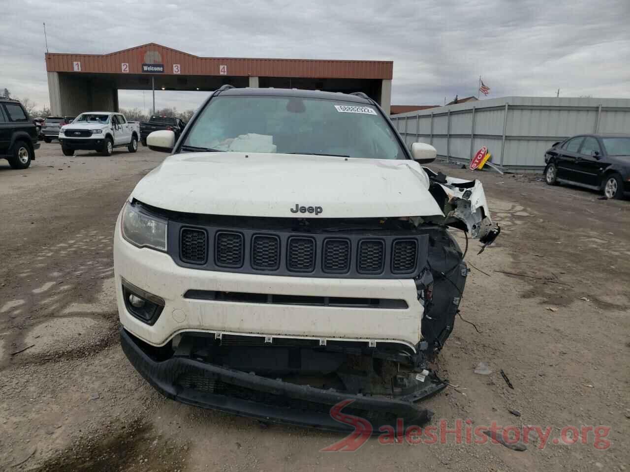 3C4NJDBB2KT733908 2019 JEEP COMPASS