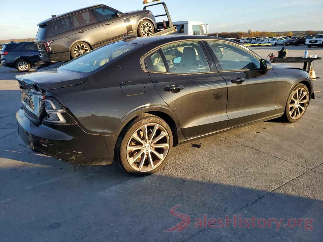 7JR102FK2KG009464 2019 VOLVO S60