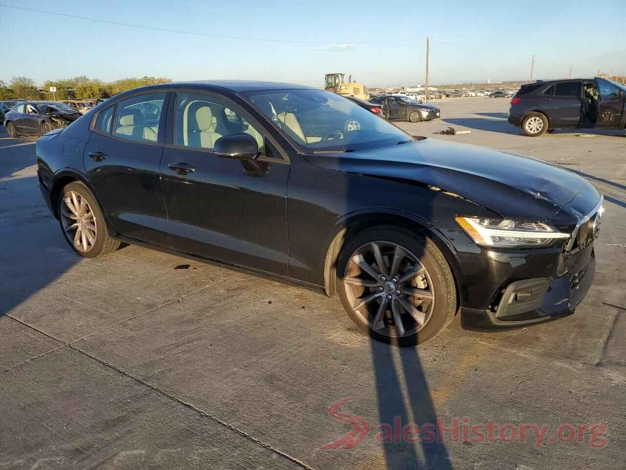 7JR102FK2KG009464 2019 VOLVO S60