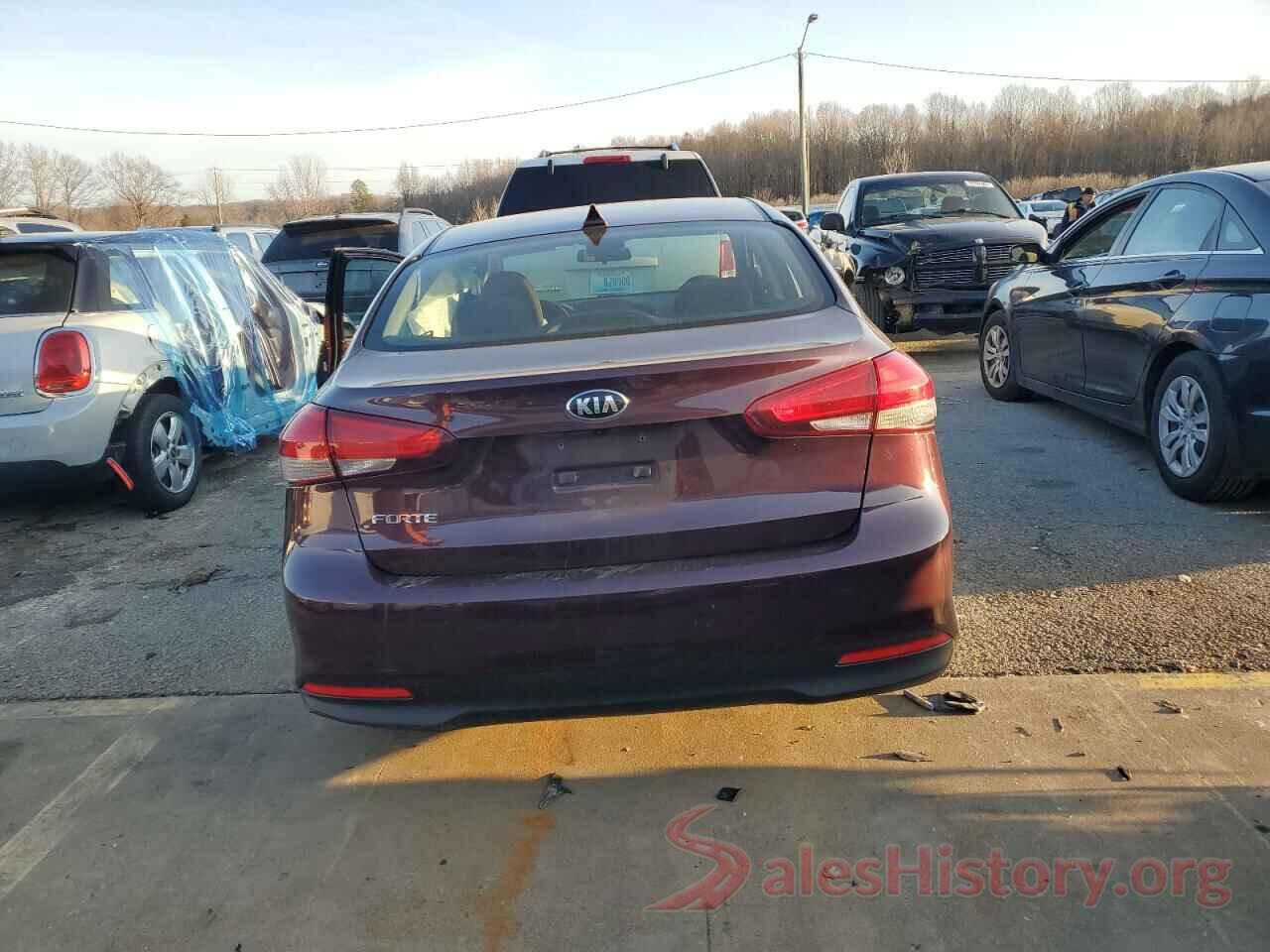 3KPFL4A70JE226178 2018 KIA FORTE