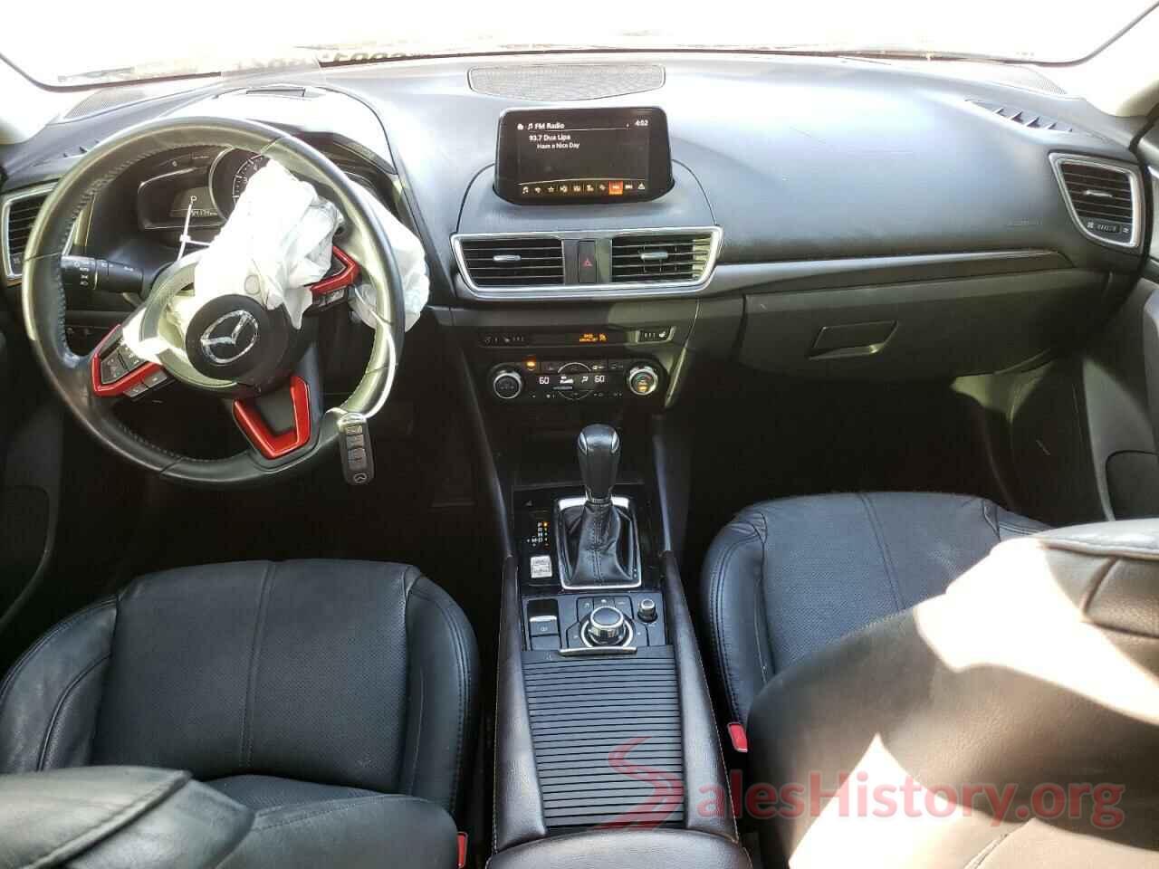 3MZBN1W33JM164632 2018 MAZDA 3