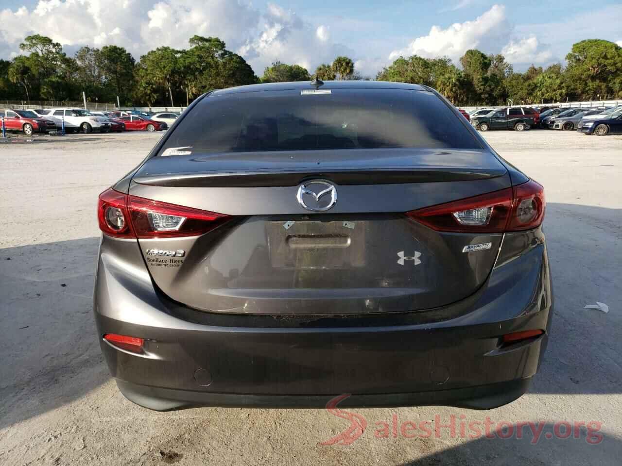 3MZBN1W33JM164632 2018 MAZDA 3