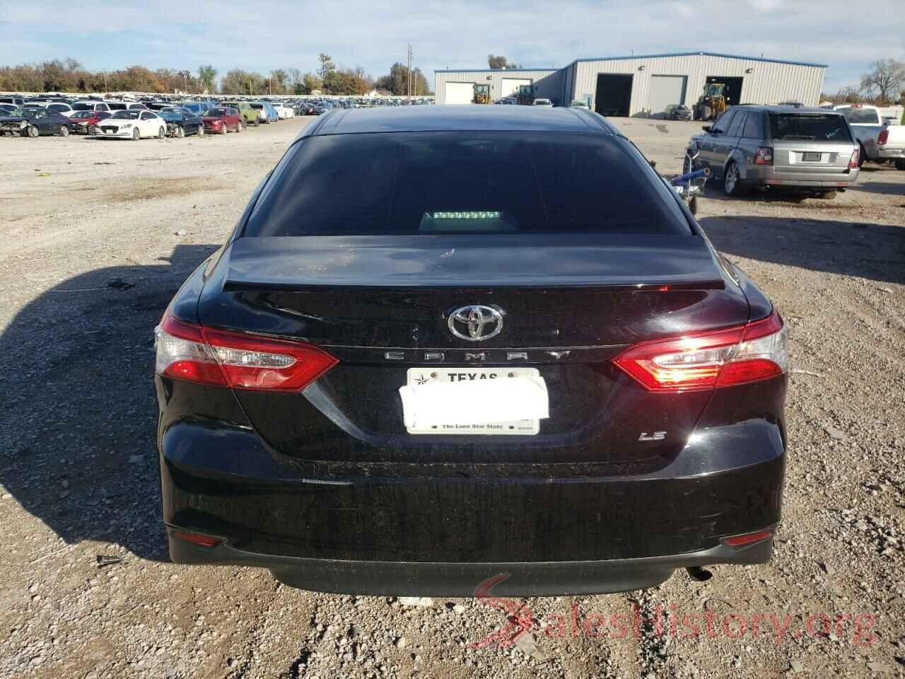 4T1B11HKXJU133081 2018 TOYOTA CAMRY