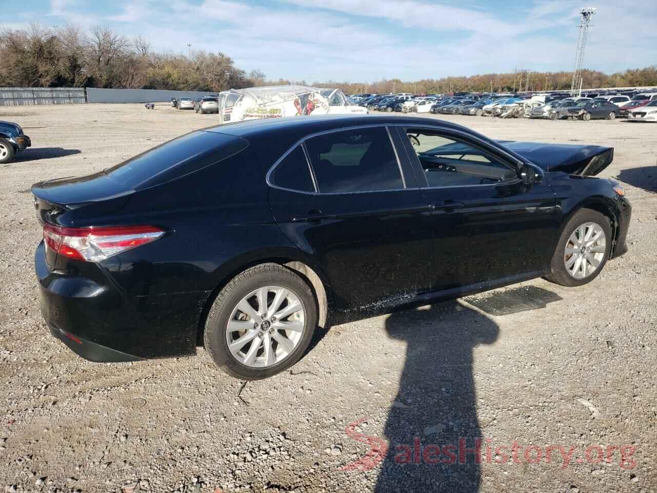 4T1B11HKXJU133081 2018 TOYOTA CAMRY