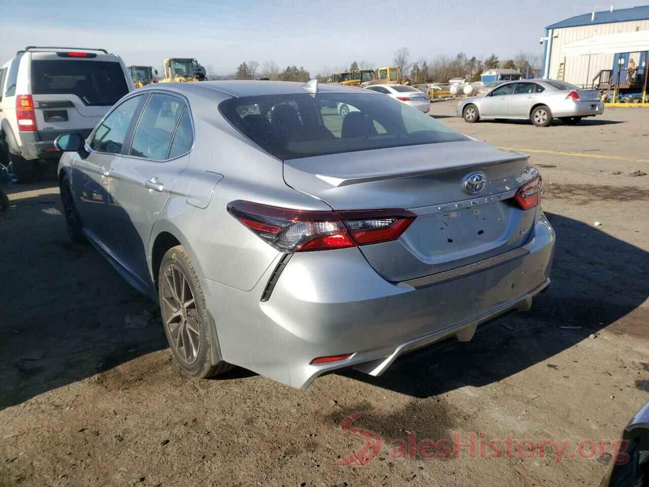 4T1G11AK2NU642281 2022 TOYOTA CAMRY