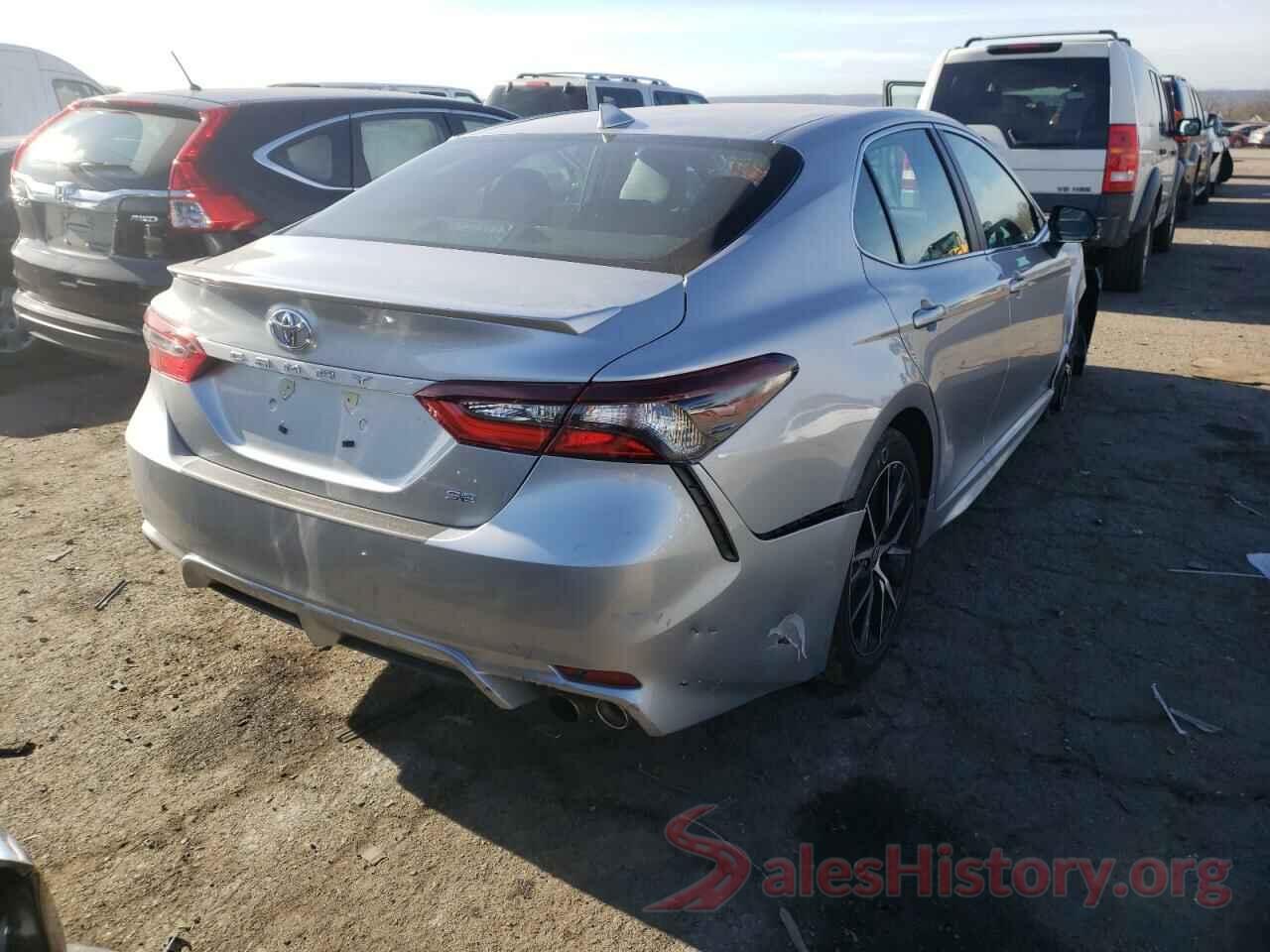 4T1G11AK2NU642281 2022 TOYOTA CAMRY