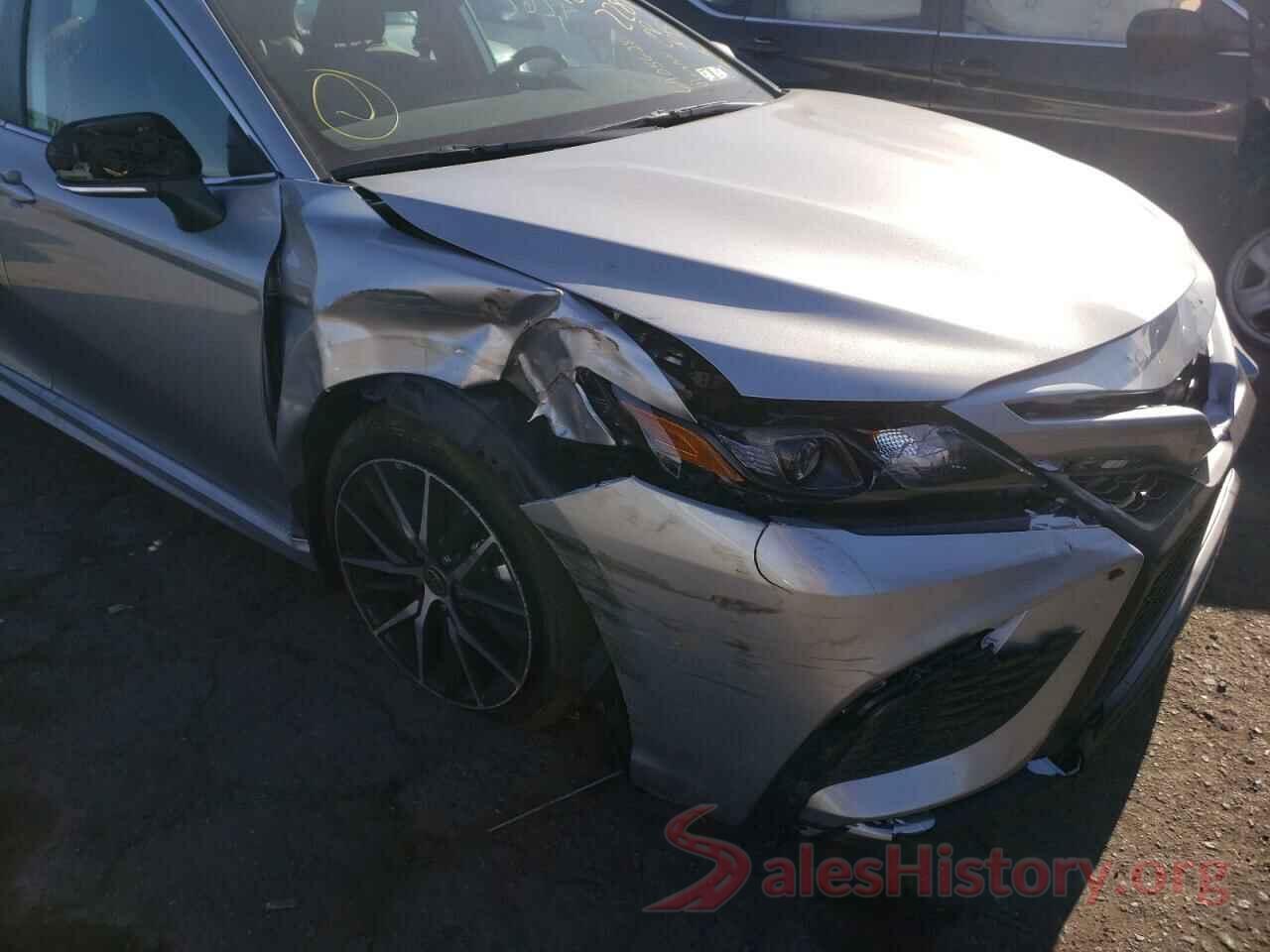 4T1G11AK2NU642281 2022 TOYOTA CAMRY