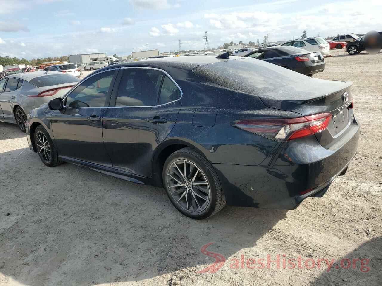 4T1G11AK8MU560716 2021 TOYOTA CAMRY