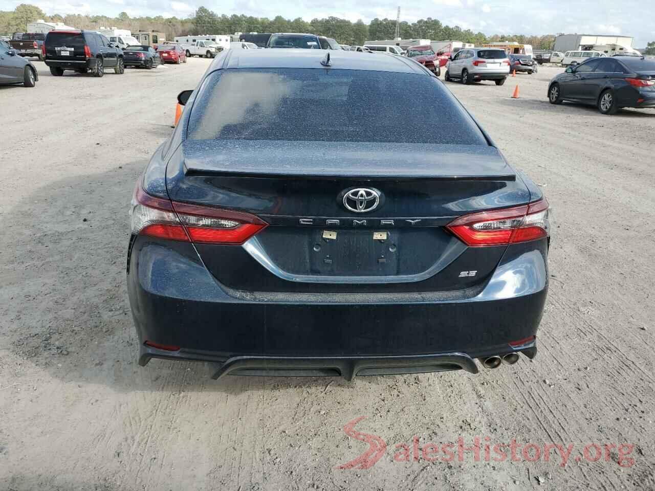 4T1G11AK8MU560716 2021 TOYOTA CAMRY