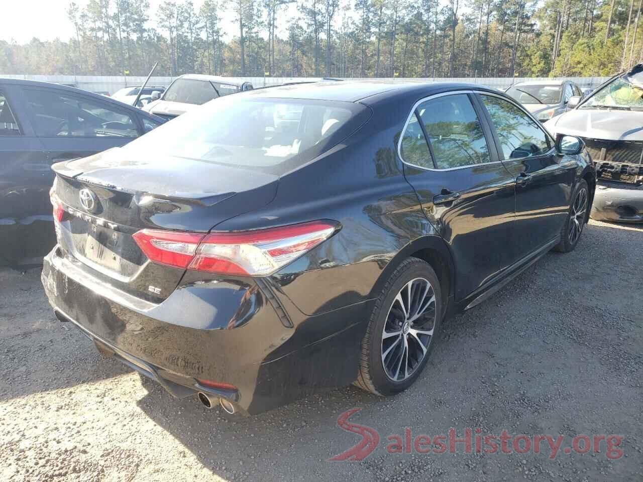 4T1B11HK7JU620559 2018 TOYOTA CAMRY