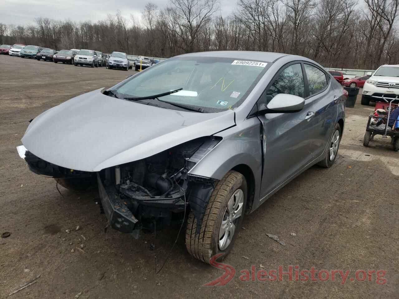 5NPDH4AE9GH793601 2016 HYUNDAI ELANTRA