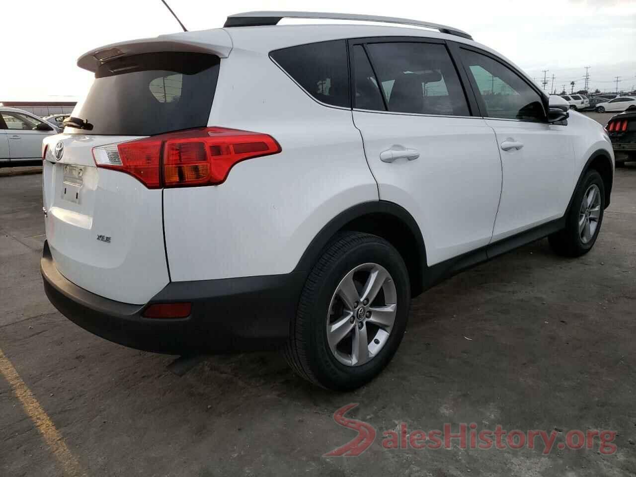 2T3WFREV1FW206384 2015 TOYOTA RAV4