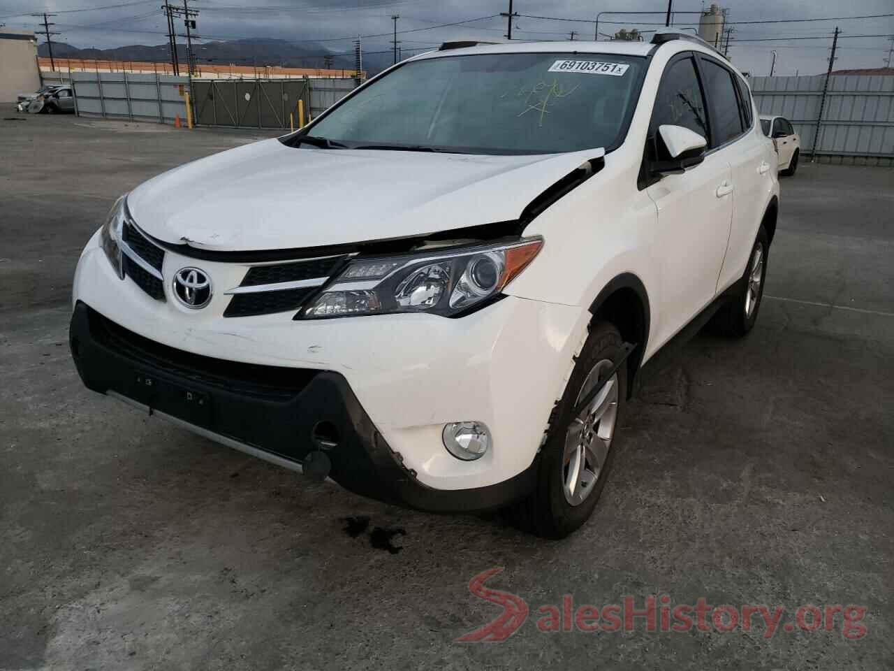 2T3WFREV1FW206384 2015 TOYOTA RAV4