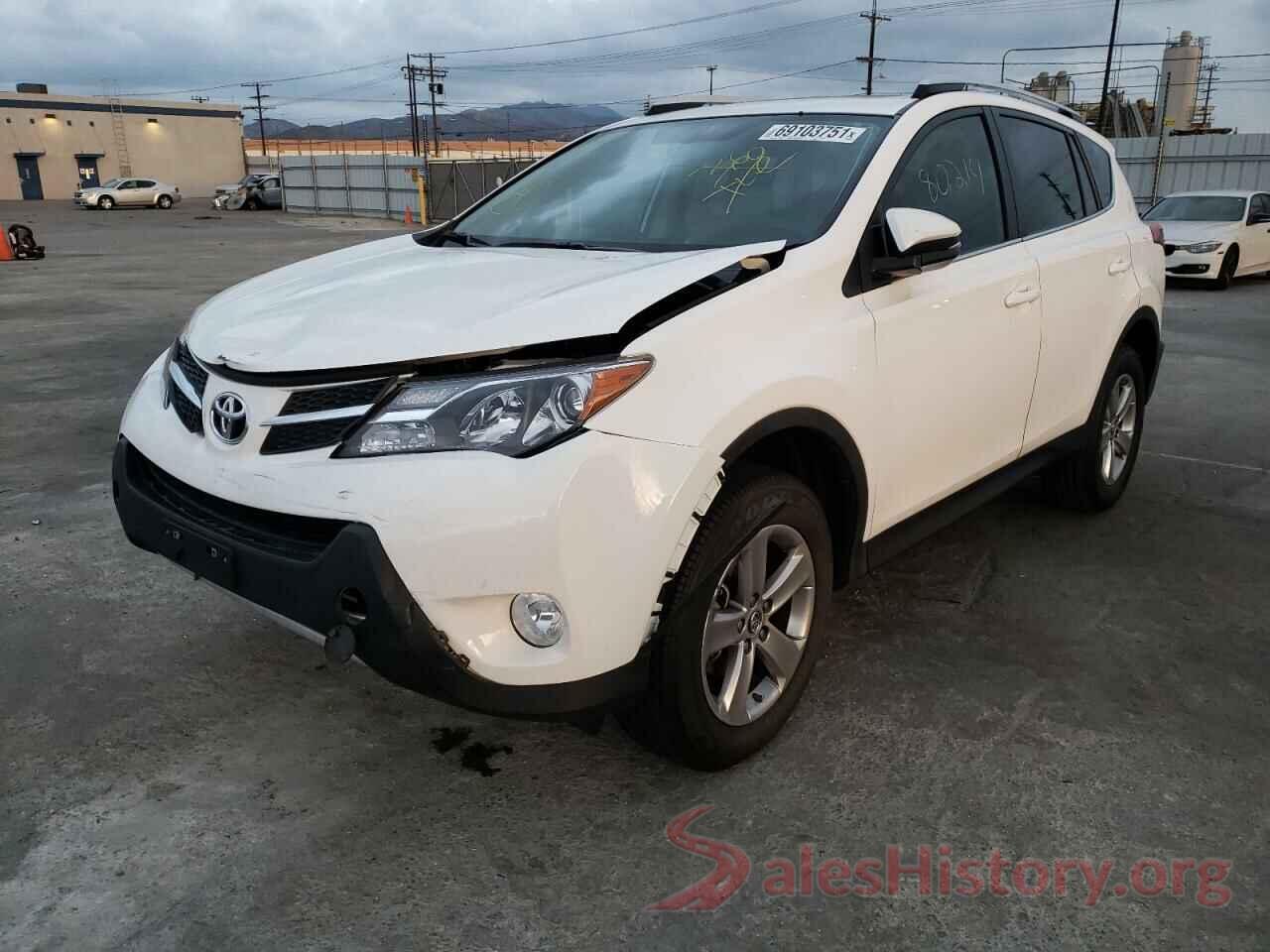 2T3WFREV1FW206384 2015 TOYOTA RAV4