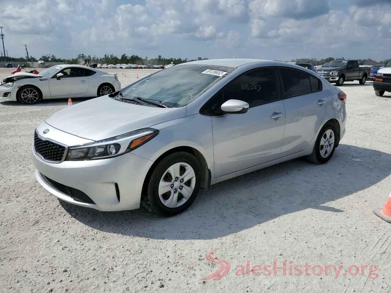 3KPFK4A79JE260235 2018 KIA FORTE