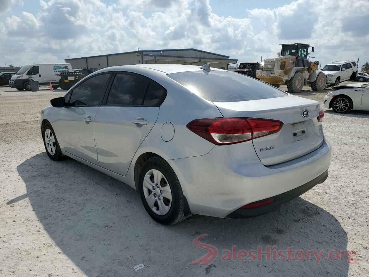 3KPFK4A79JE260235 2018 KIA FORTE