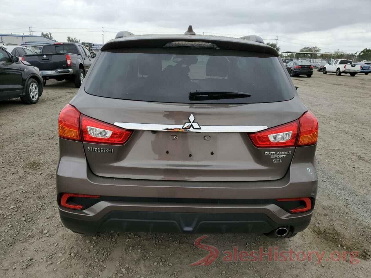 JA4AP4AW1JU005240 2018 MITSUBISHI OUTLANDER