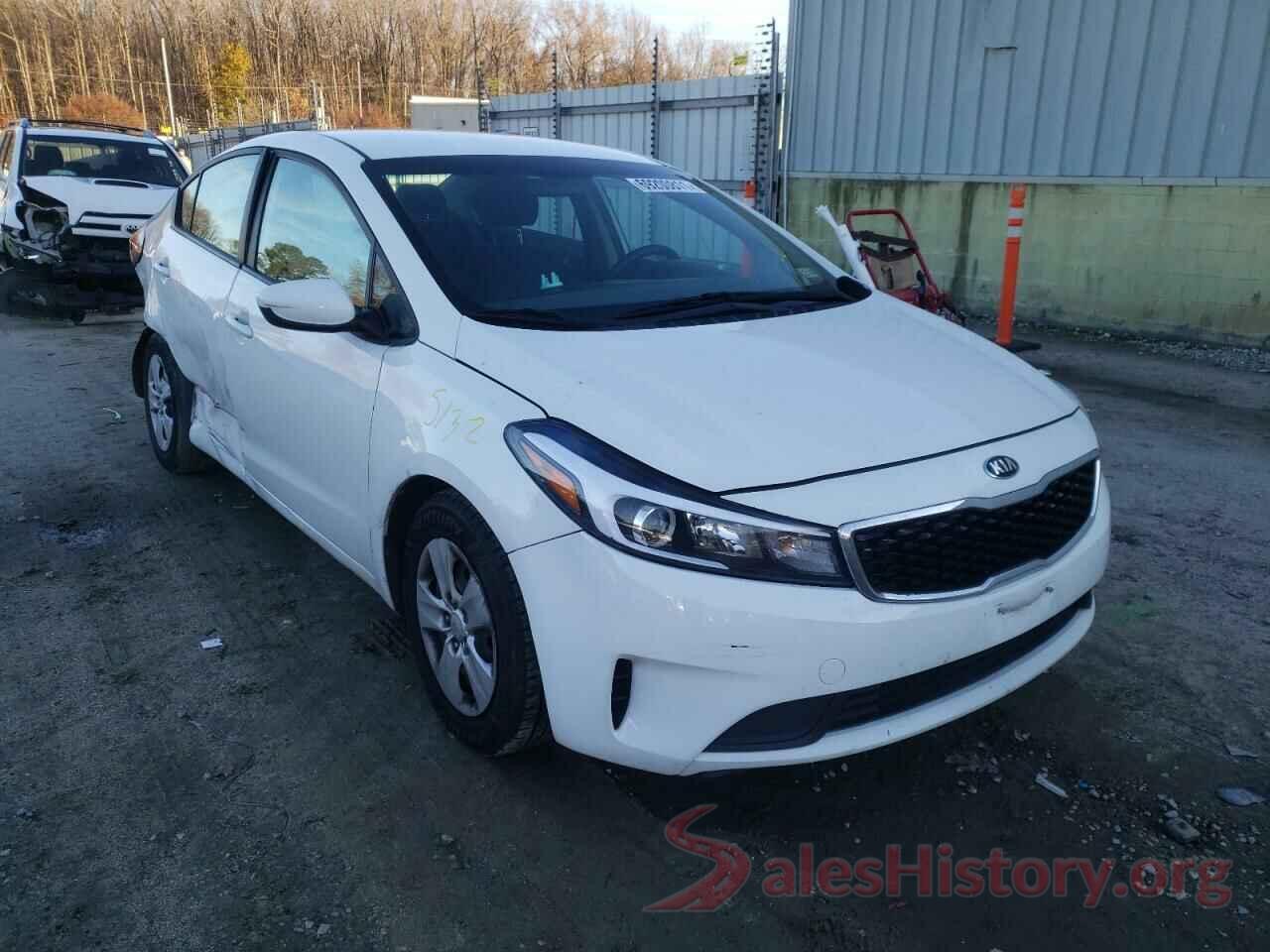 3KPFK4A76HE084982 2017 KIA FORTE