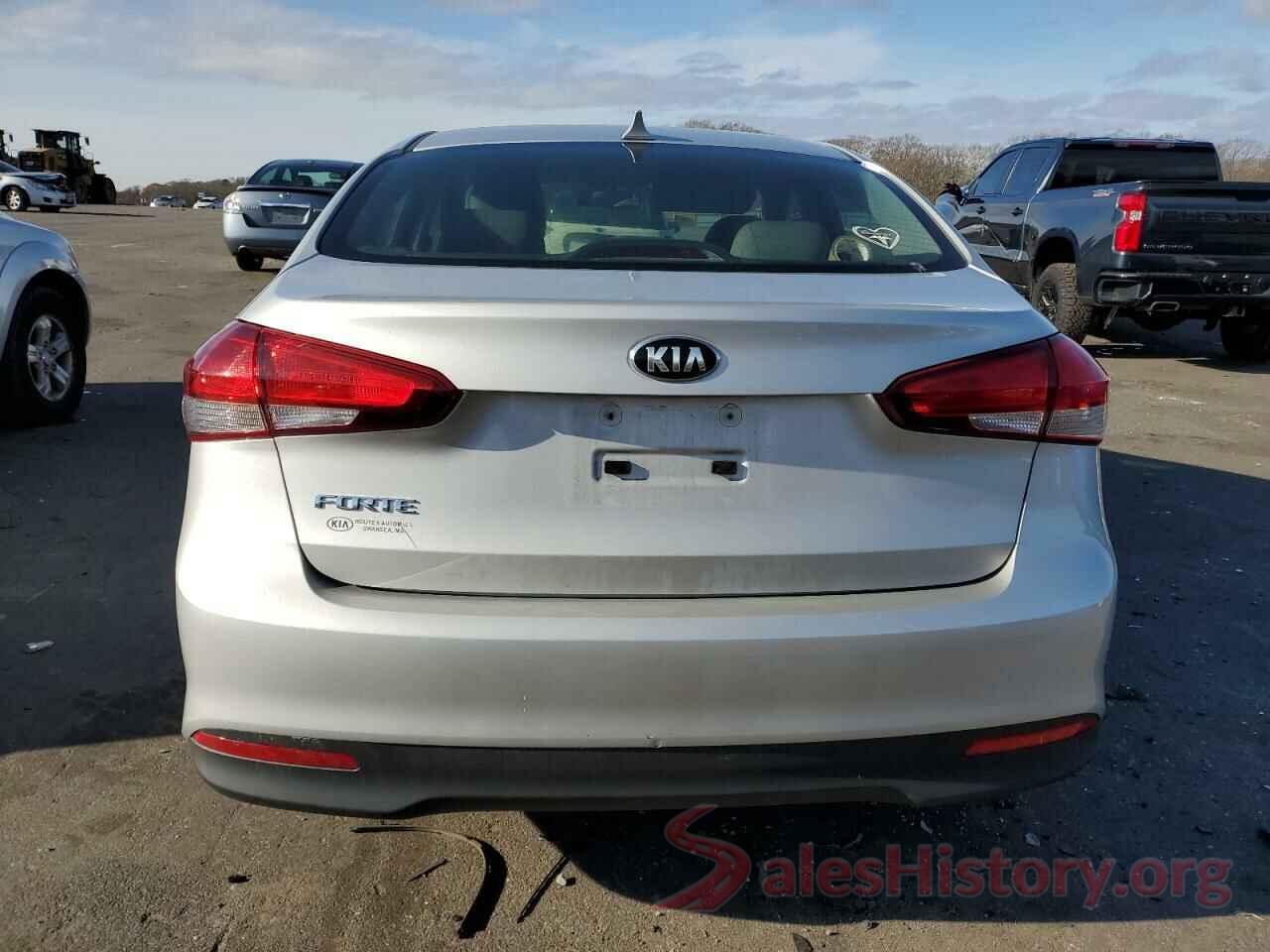 3KPFK4A76HE112702 2017 KIA FORTE