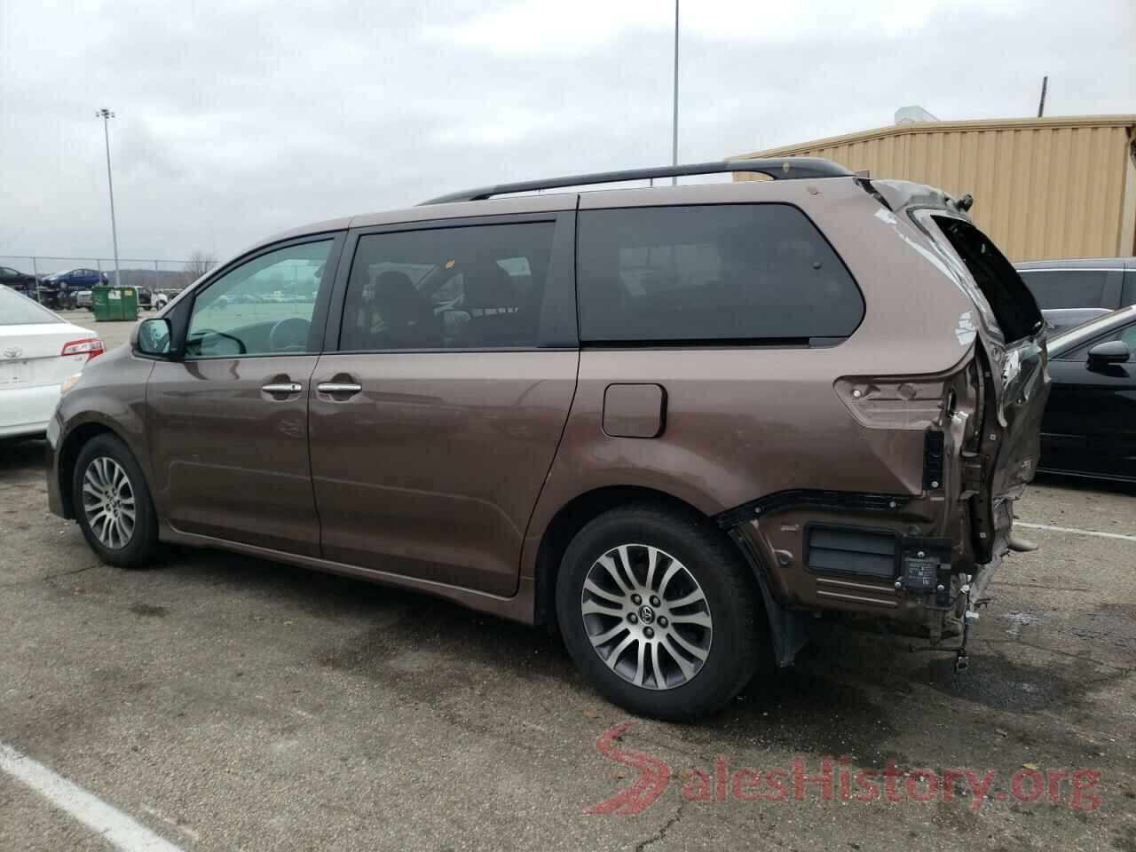 5TDYZ3DC9JS929018 2018 TOYOTA SIENNA