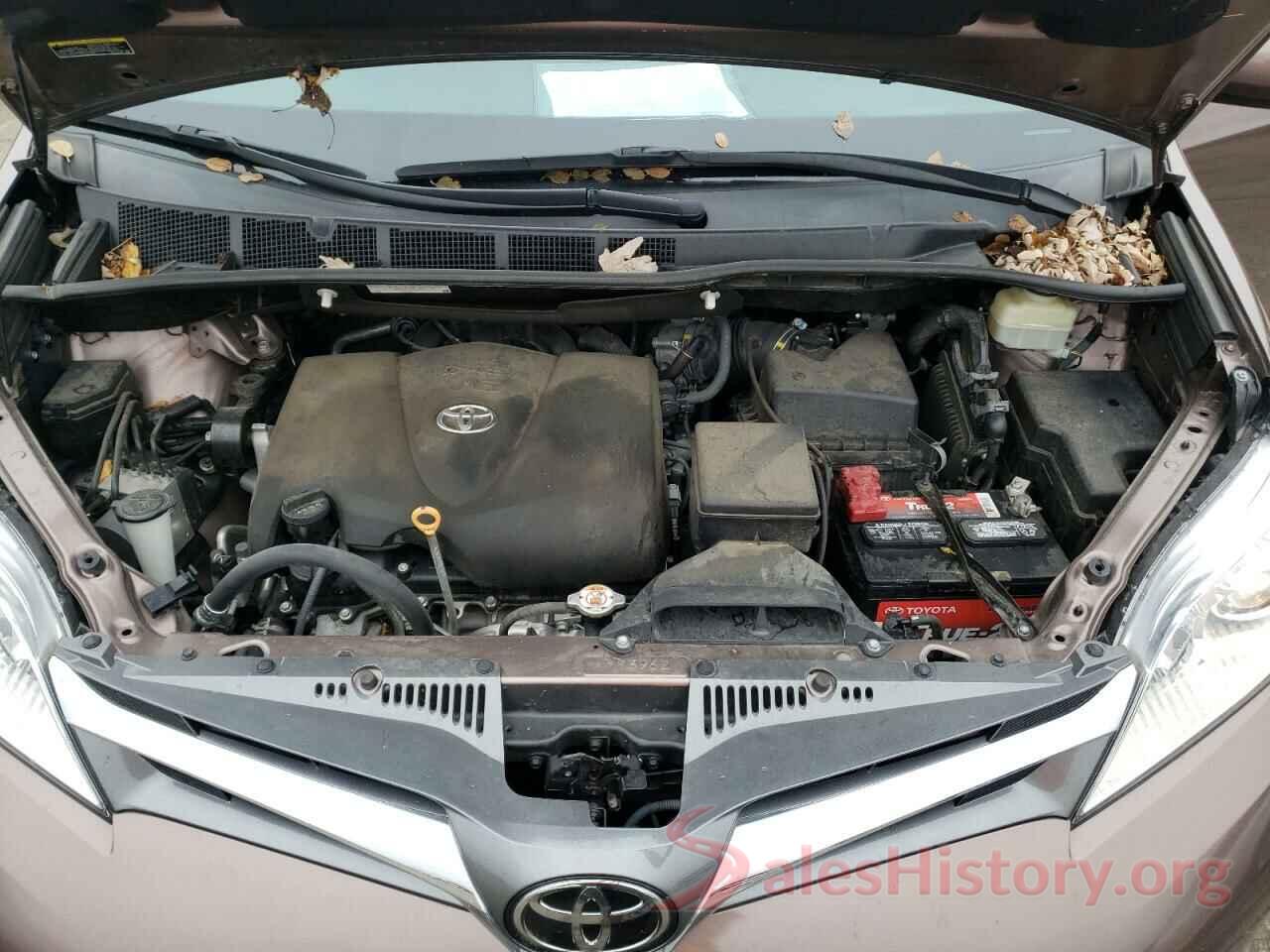 5TDYZ3DC9JS929018 2018 TOYOTA SIENNA