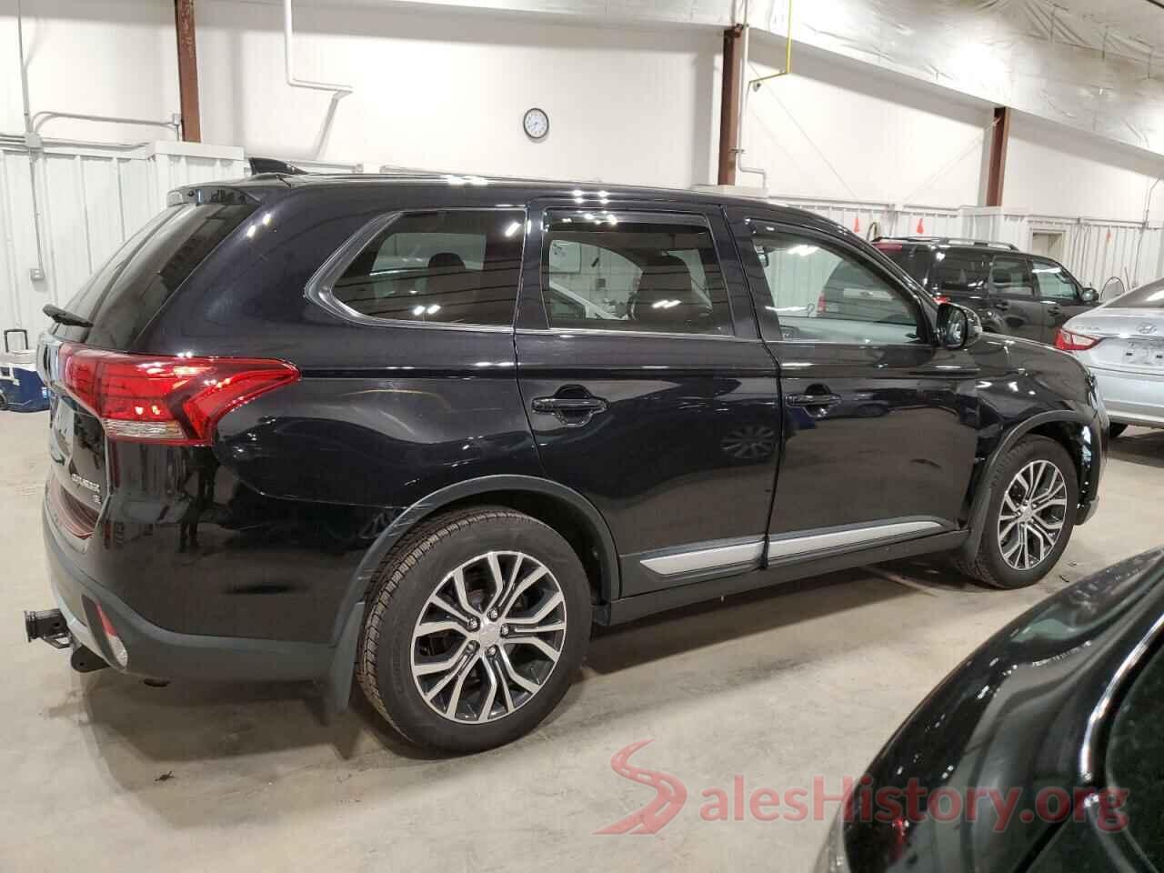 JA4AD3A33JZ016106 2018 MITSUBISHI OUTLANDER