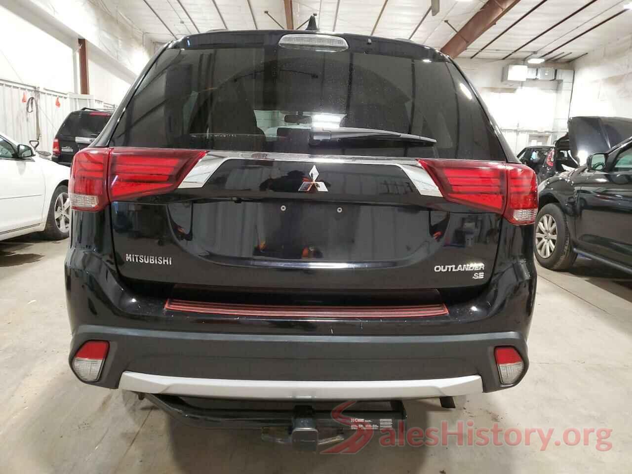 JA4AD3A33JZ016106 2018 MITSUBISHI OUTLANDER