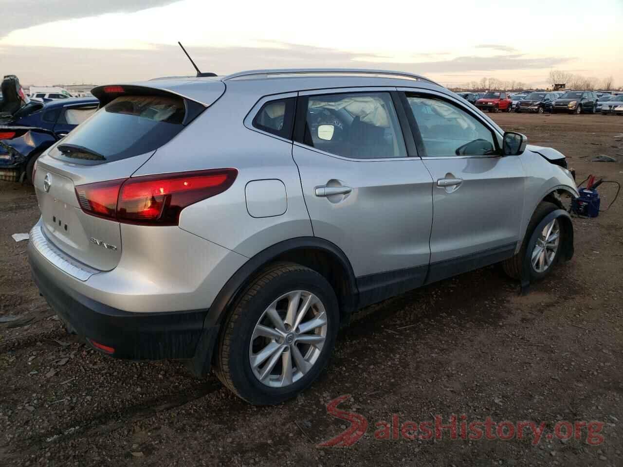 JN1BJ1CR4HW114360 2017 NISSAN ROGUE