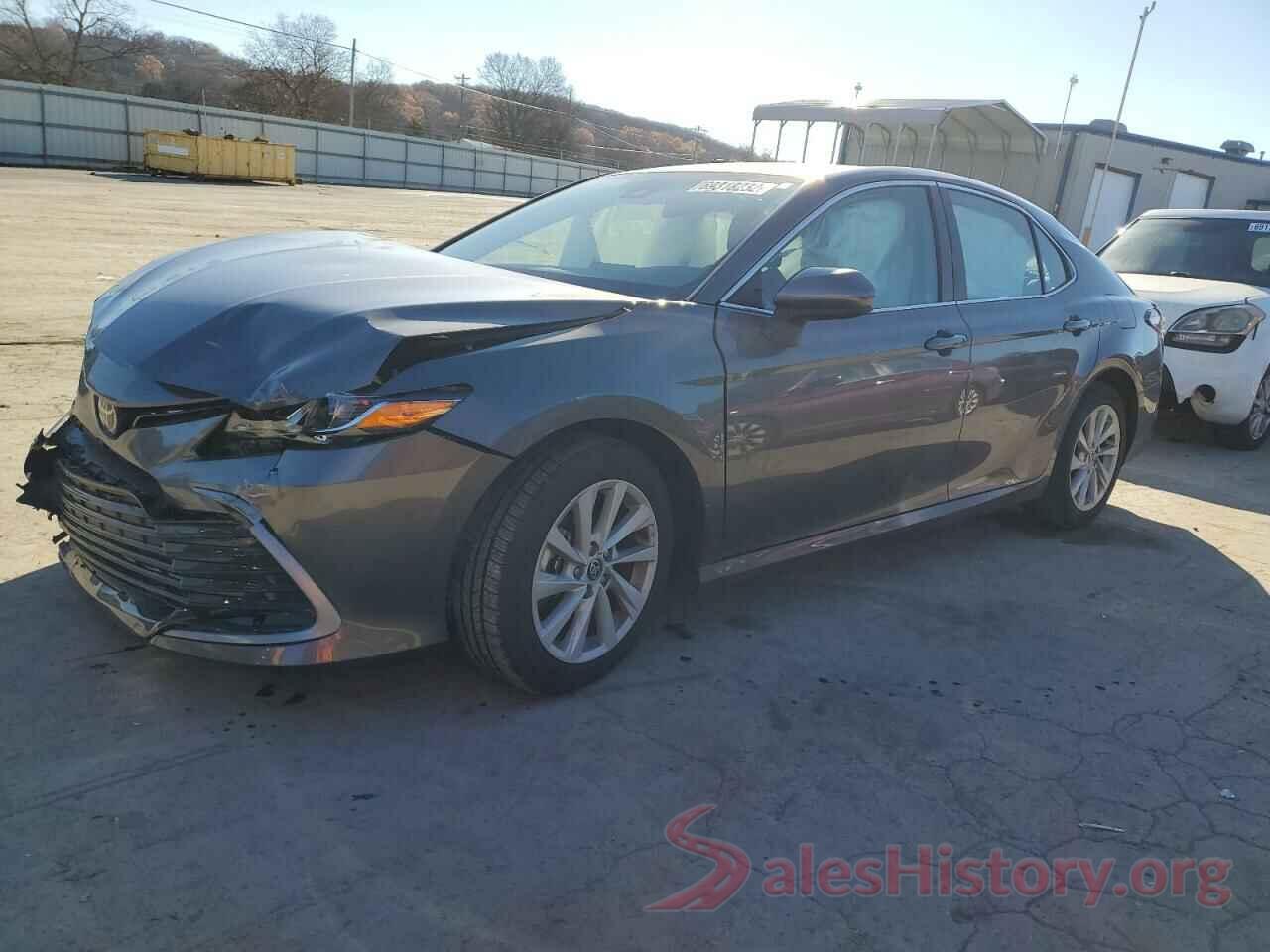 4T1C11AKXMU513752 2021 TOYOTA CAMRY