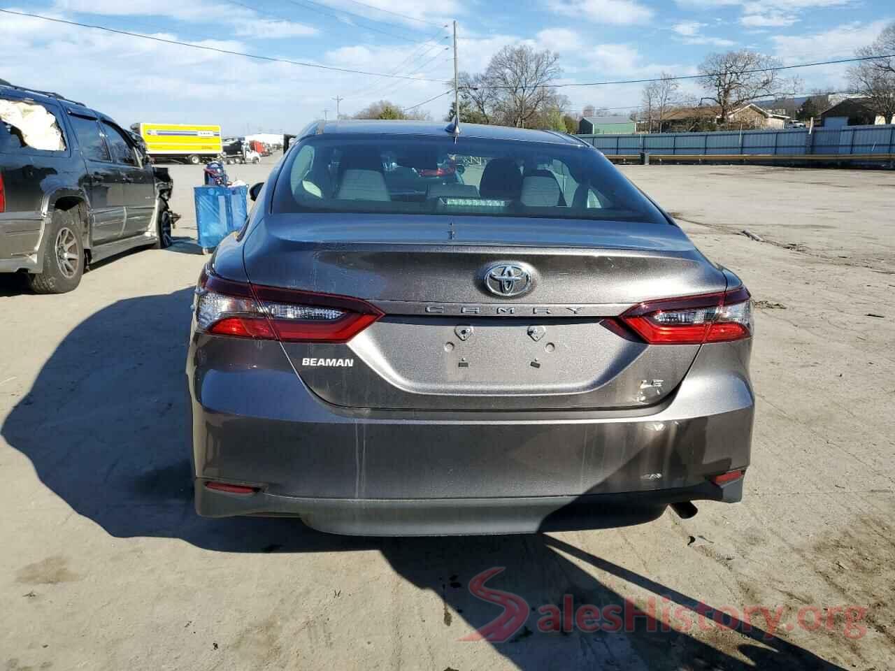 4T1C11AKXMU513752 2021 TOYOTA CAMRY