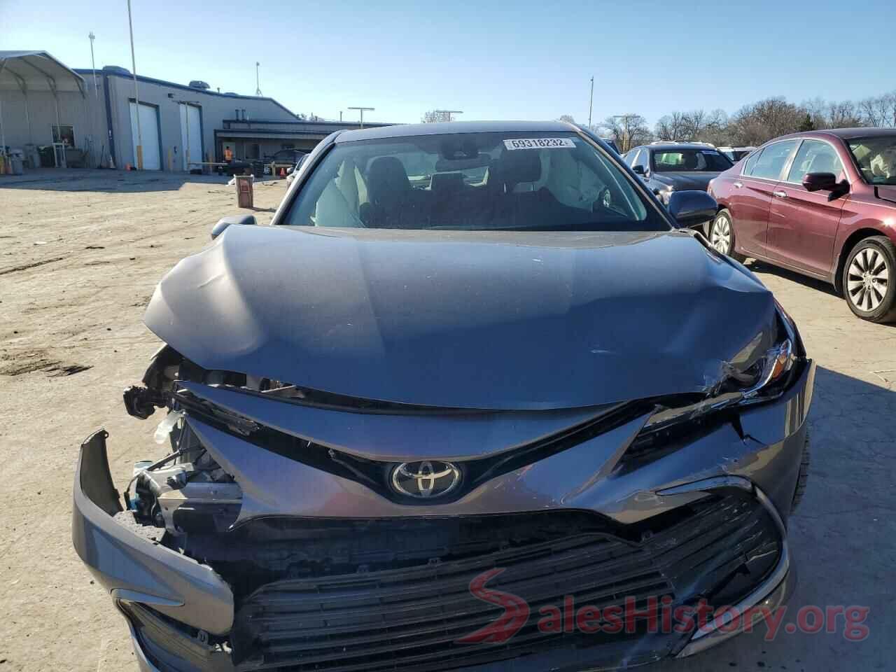 4T1C11AKXMU513752 2021 TOYOTA CAMRY