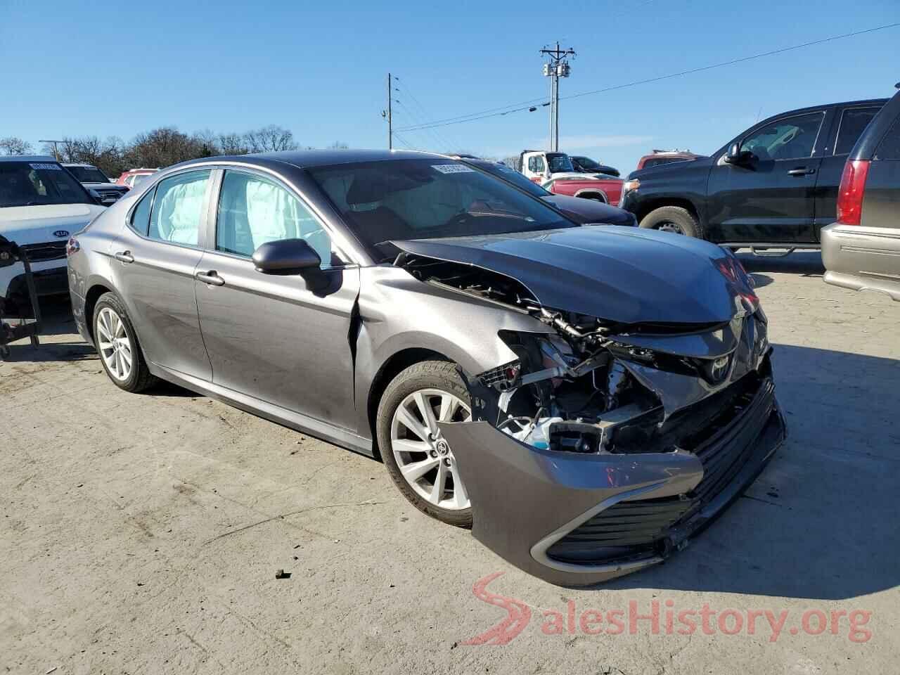 4T1C11AKXMU513752 2021 TOYOTA CAMRY