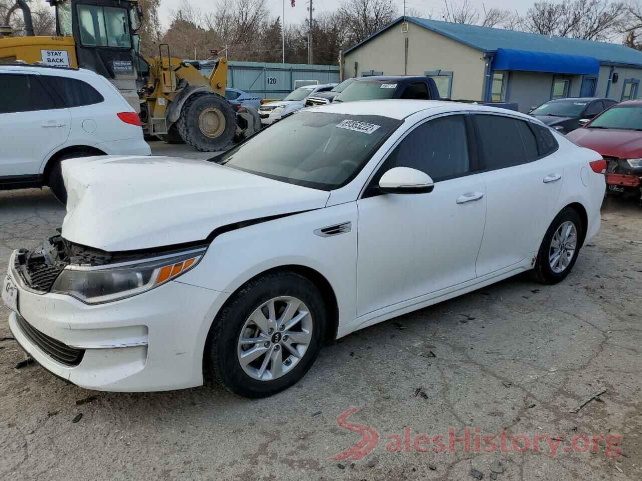 KNAGT4L31J5205878 2018 KIA OPTIMA