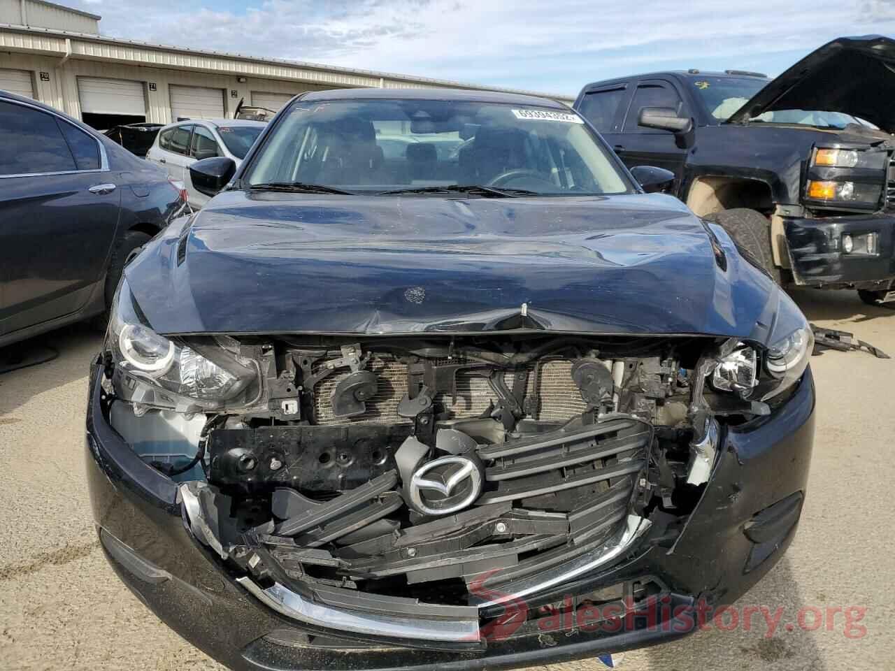 3MZBN1U78JM228458 2018 MAZDA 3