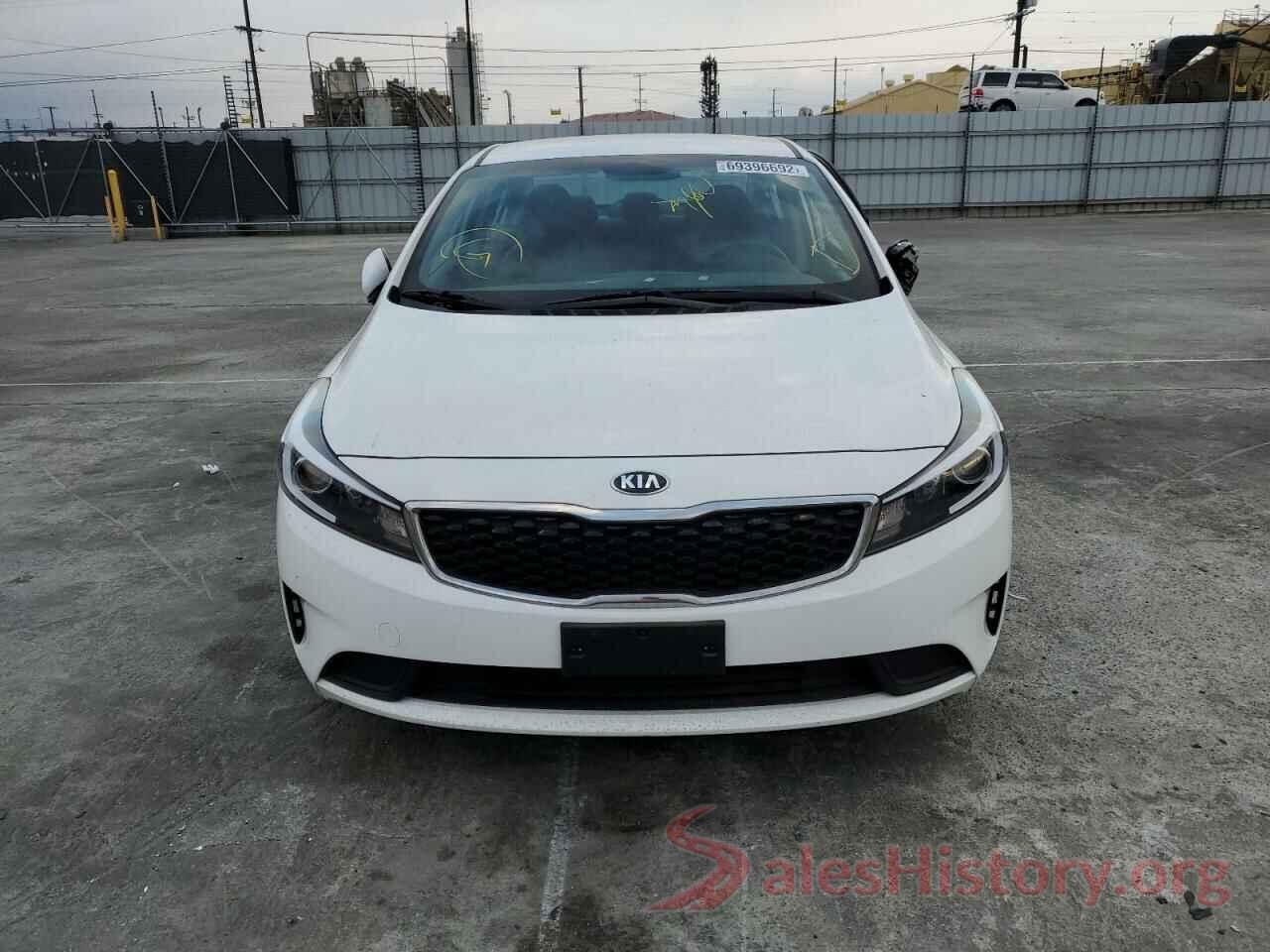 3KPFK4A73JE240823 2018 KIA FORTE