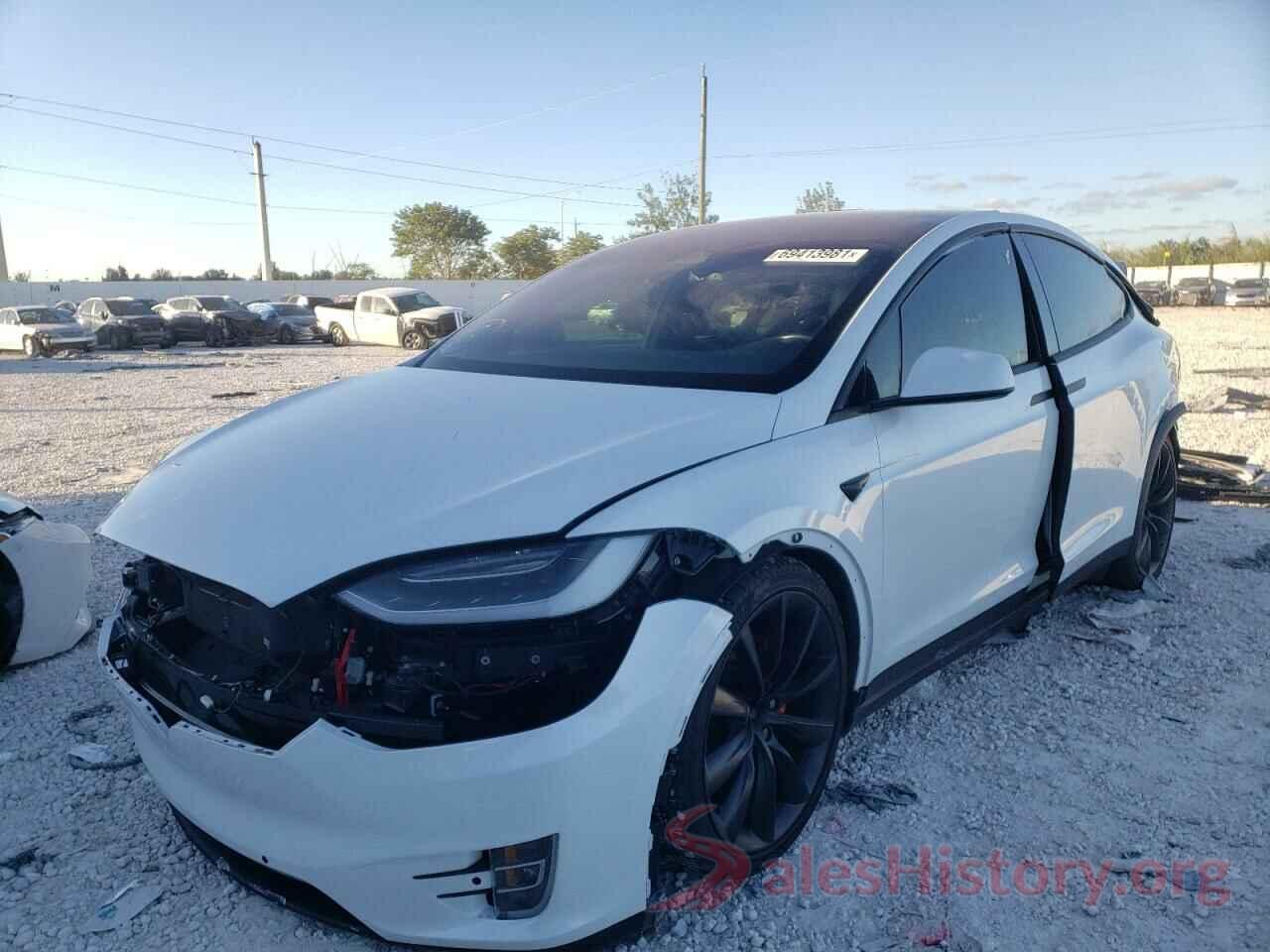 5YJXCBE41JF111351 2018 TESLA MODEL X