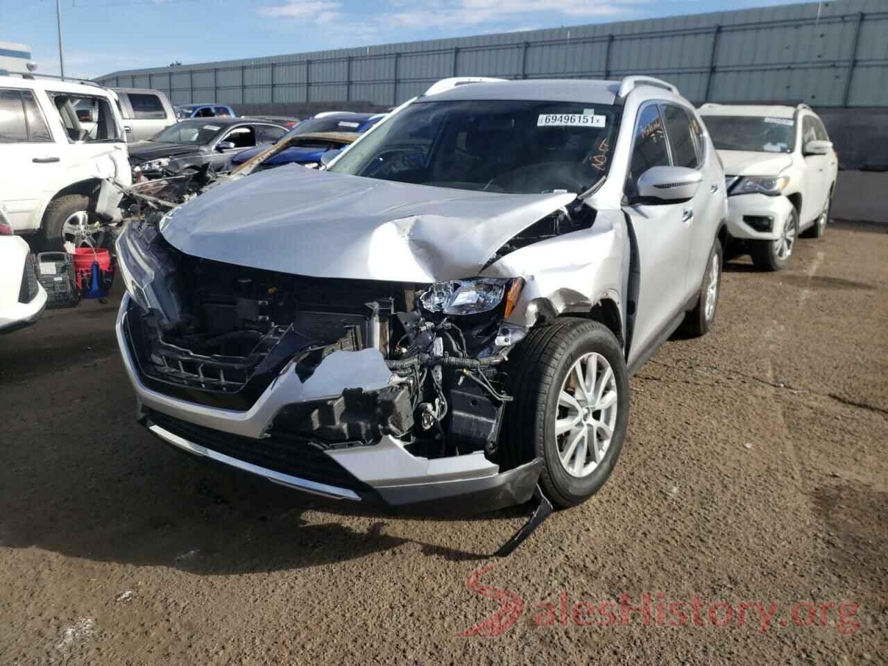 KNMAT2MV2JP559877 2018 NISSAN ROGUE