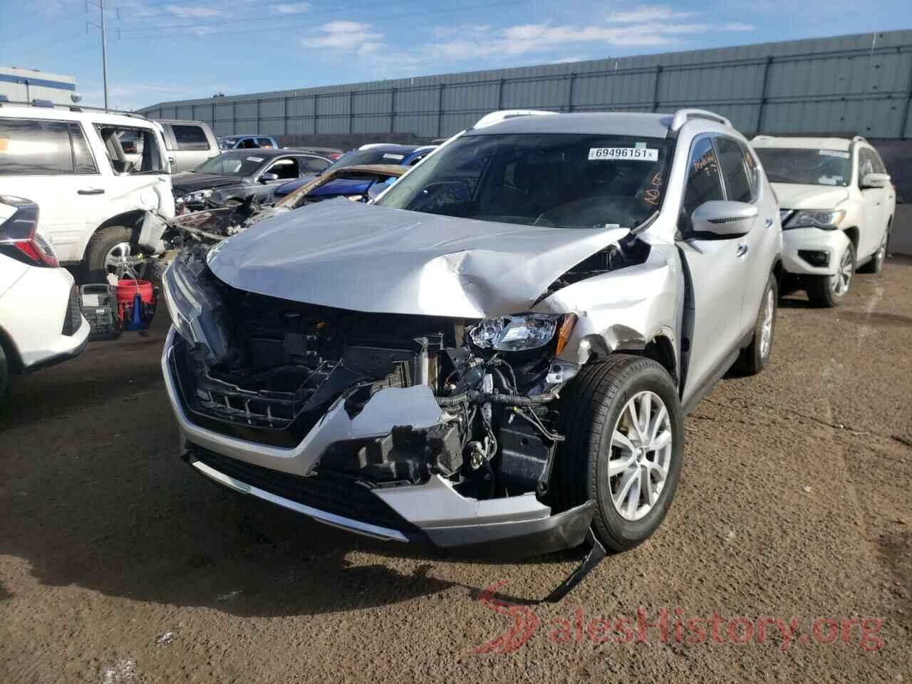 KNMAT2MV2JP559877 2018 NISSAN ROGUE