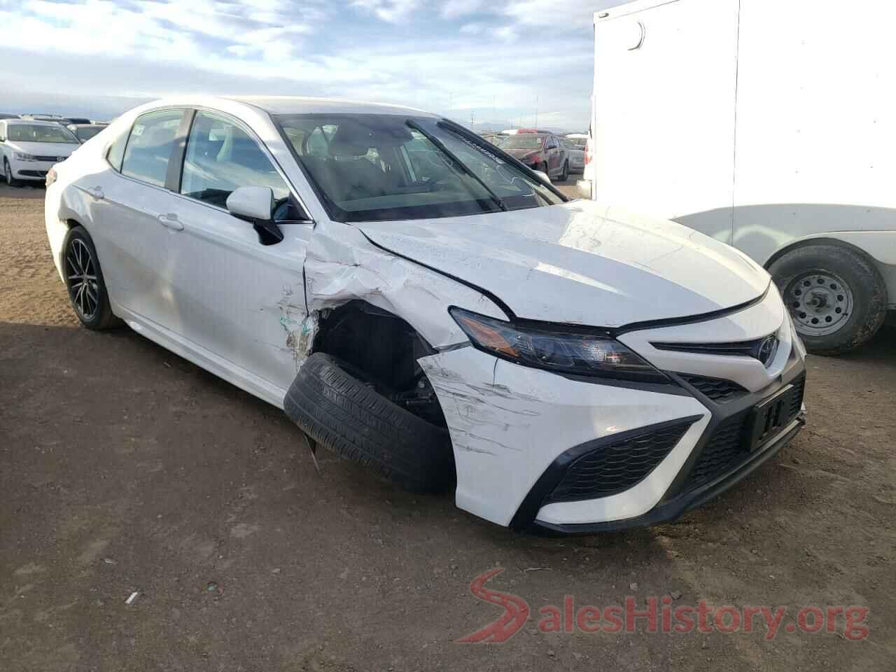 4T1G11AK0MU585481 2021 TOYOTA CAMRY