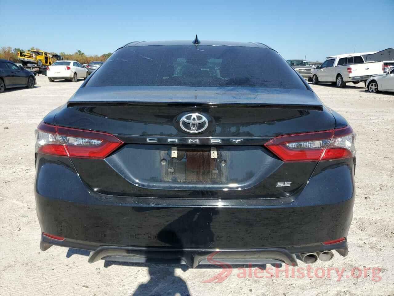 4T1T11AKXMU526968 2021 TOYOTA CAMRY