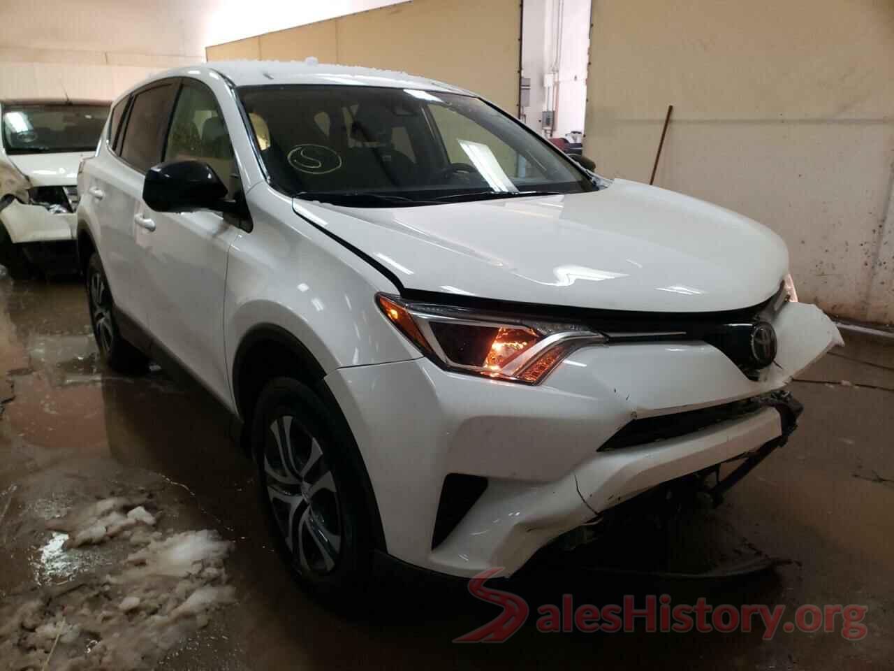 JTMBFREV2JJ232109 2018 TOYOTA RAV4