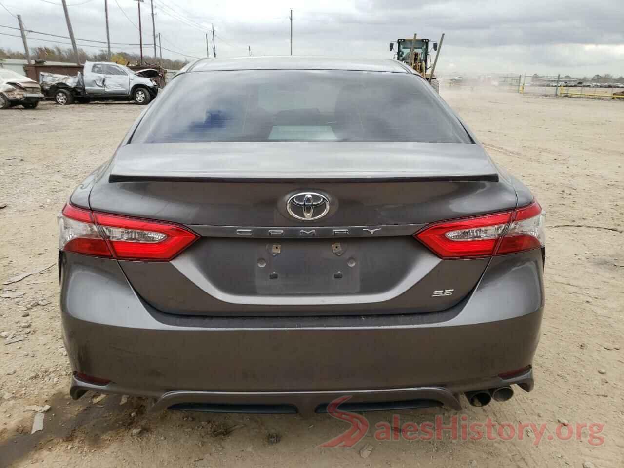 4T1B11HK9JU139180 2018 TOYOTA CAMRY